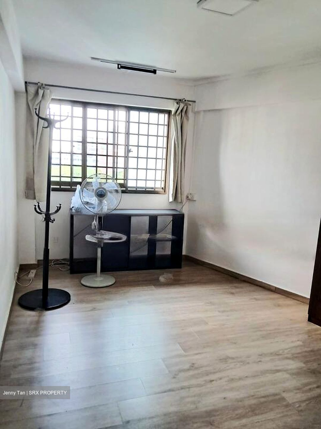 Blk 234 Jurong East Street 21 (Jurong East), HDB 5 Rooms #468940791